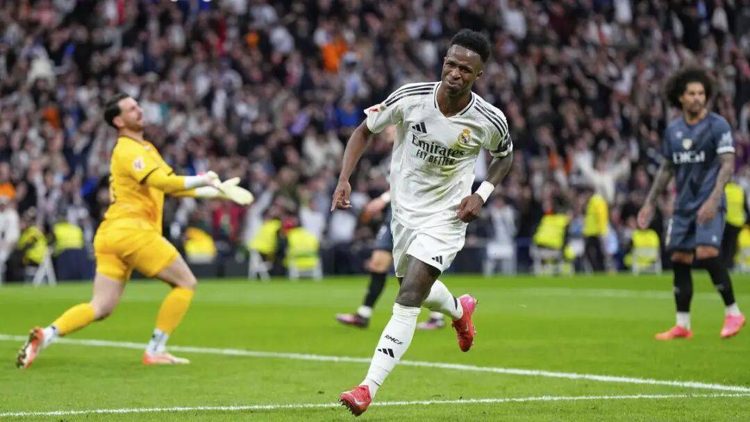 今夜西甲焦点战，金州勇士单刀错失，赛场秩序良好，高层口径保持一致