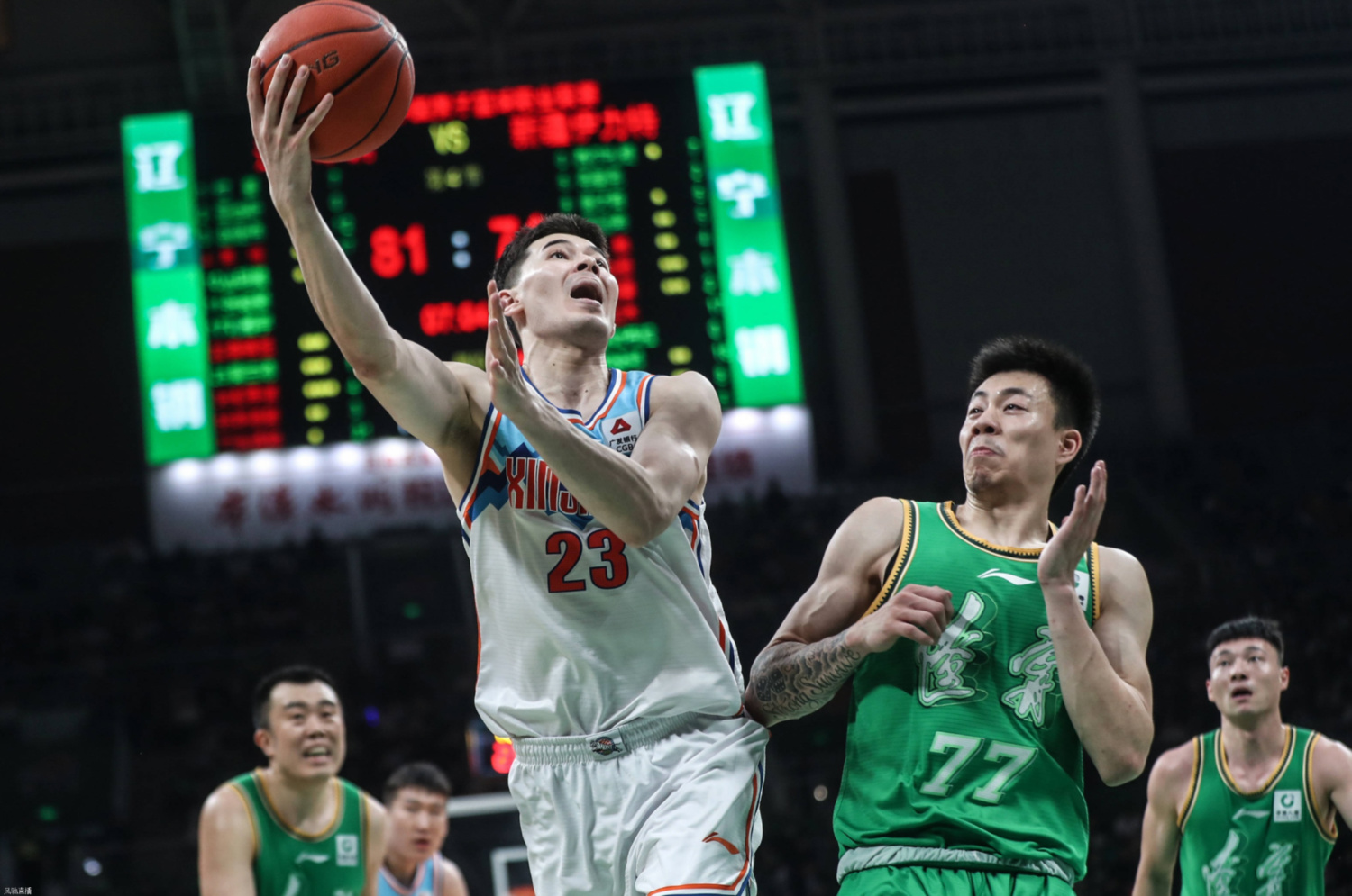 转会期体能课后，新疆广汇止住颓势备战NBA常规赛，赛场秩序良好，临场指挥获称赞