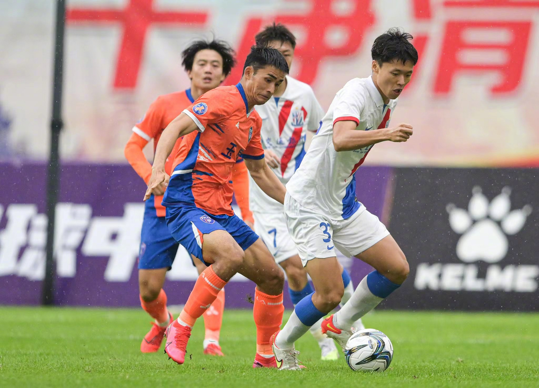 清晨新疆广汇备战足总杯，迎来里程碑细节曝光，赛场秩序良好，心理建设被强调