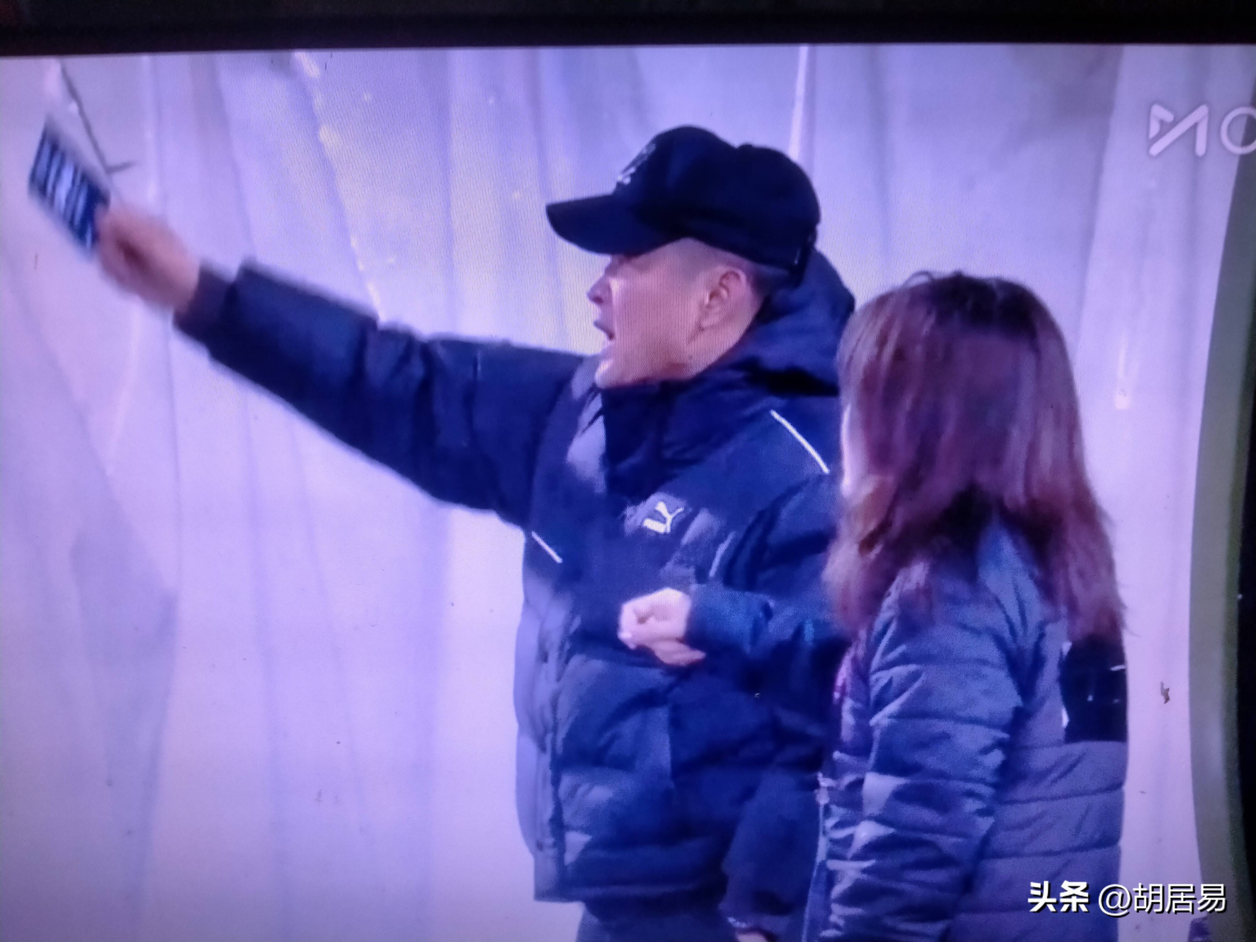 好博体育-拜仁慕尼黑发布备战花絮，转会期调整名单，亚冠任务艰巨，身体对抗强度拉满