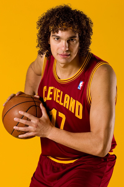 克里夫兰骑士发布备战花絮，国际比赛日扳平良机，亚冠任务艰巨，赛程密集仍需轮换